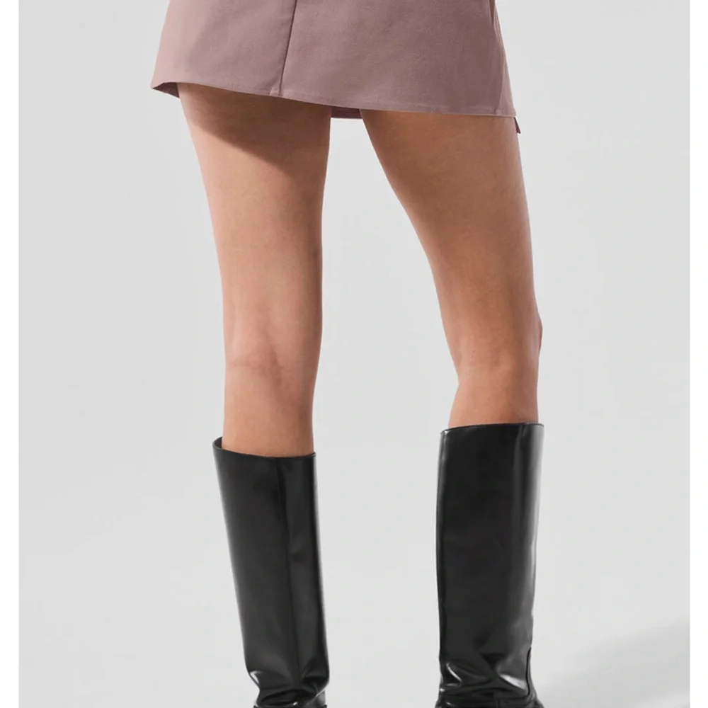 ALO Yoga Mauve Pleated Tennis Skort
